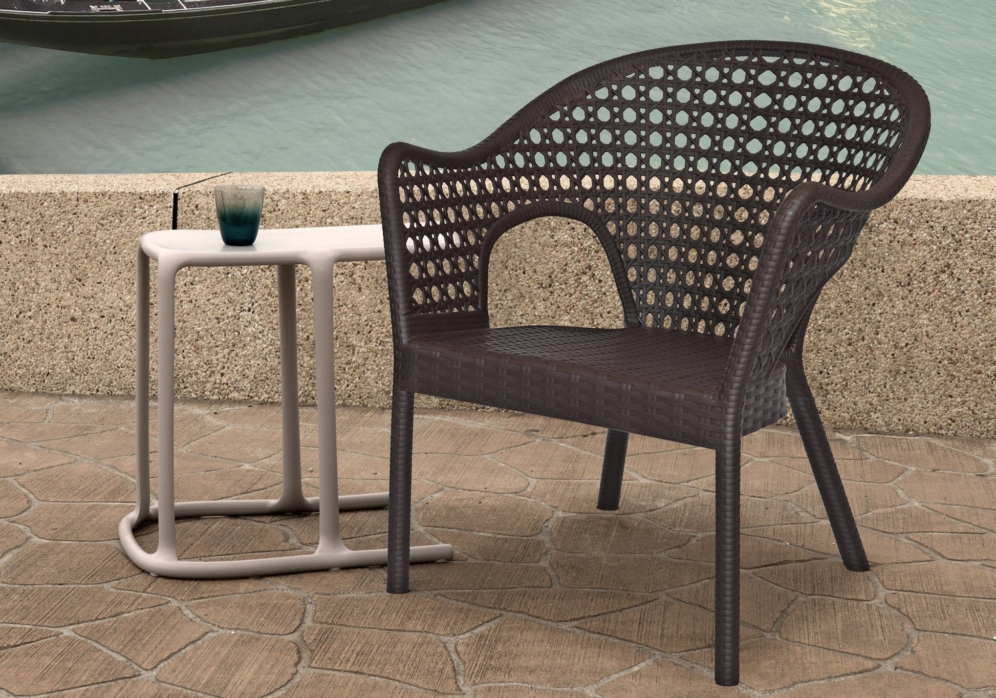 SILLA OFFIHO IRIS OHV-7029-CC | Silla Jardín Terraza | Resistente Rayos UV | Varios Colores | Polipropileno | Exterior Ambientada